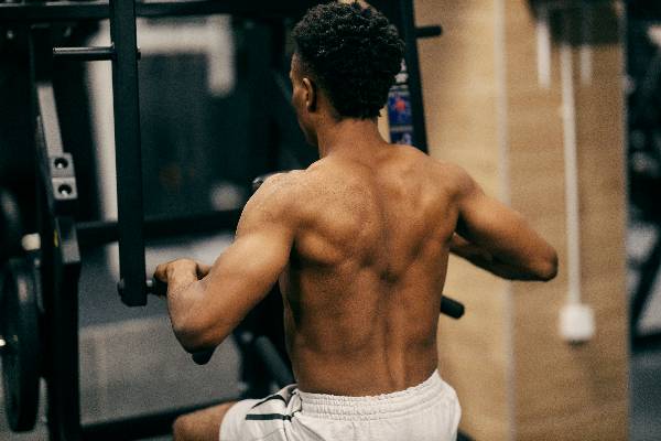 Best Exercises to Target The Upper Back